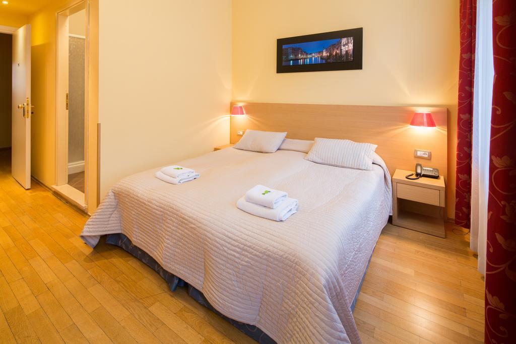 City Lounge Hotel Praga Camera foto