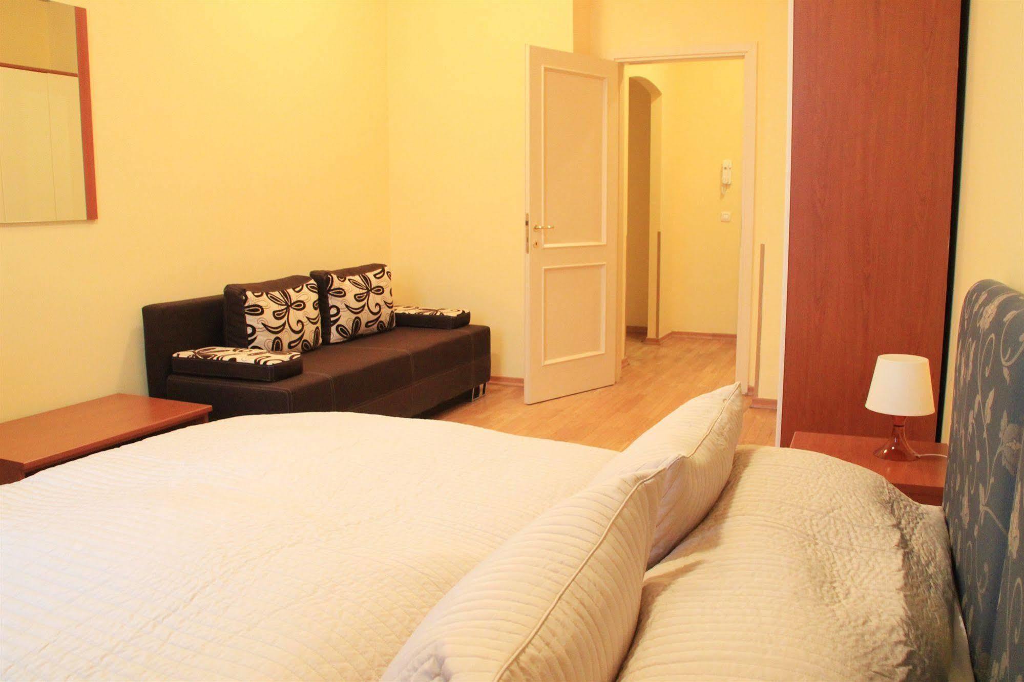 City Lounge Hotel Praga Esterno foto
